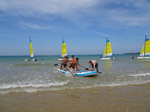 challenge nautique paddle catamaran teambuilding saint malo ile de cézembre