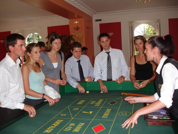 table de jeu casino black jack pari teambuilding séminaire entreprise