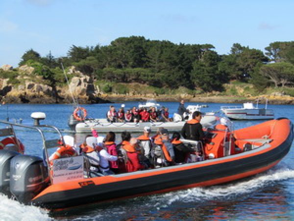 ile de bréhat teambuilding rallye nautique en semi rigide zodiac équipe teambuilding séminaire