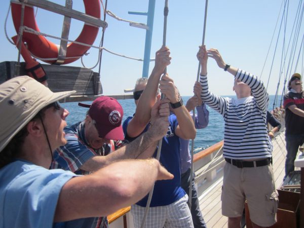 séminaire entreprise teambuilding croisière vieux gréement manoeuvre Les Calanques - Marseille - Cassis - Iles Frioul